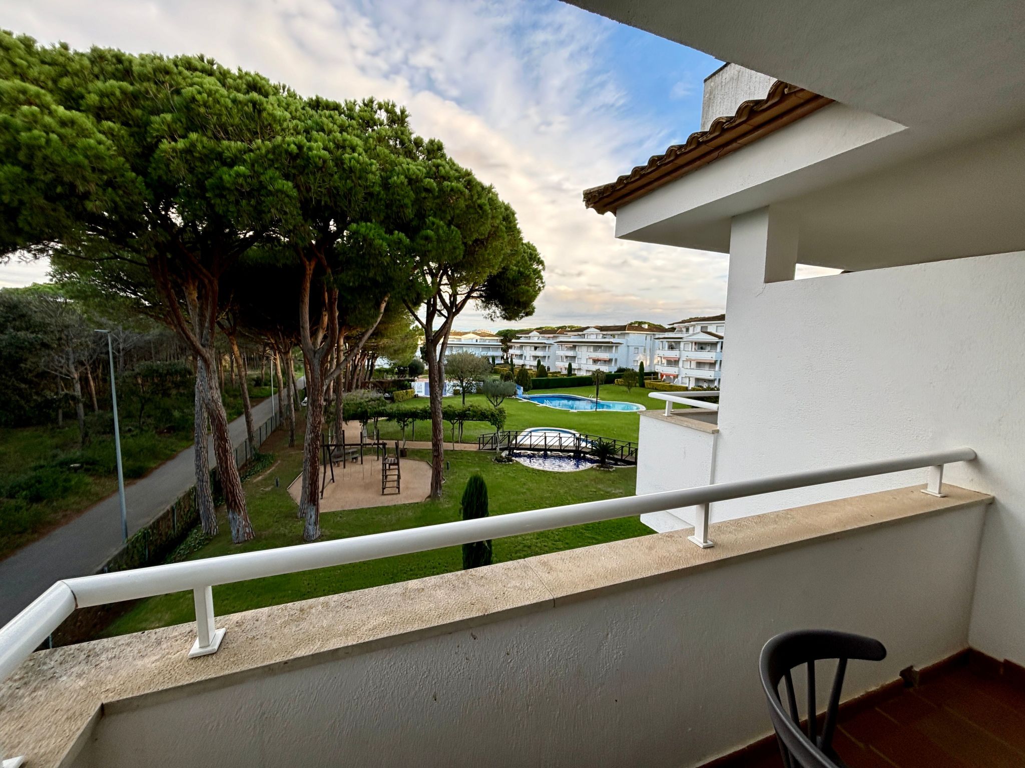 Moderne Ferienwohnung mit Pool und Garten - Image-tags.info