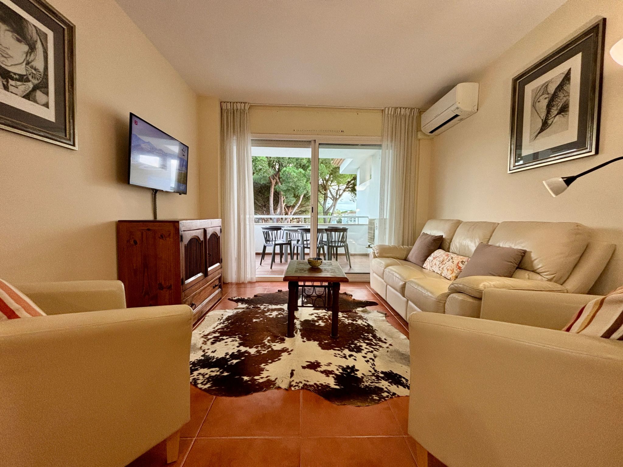 Moderne Ferienwohnung mit Pool und Garten - Image-tags.info