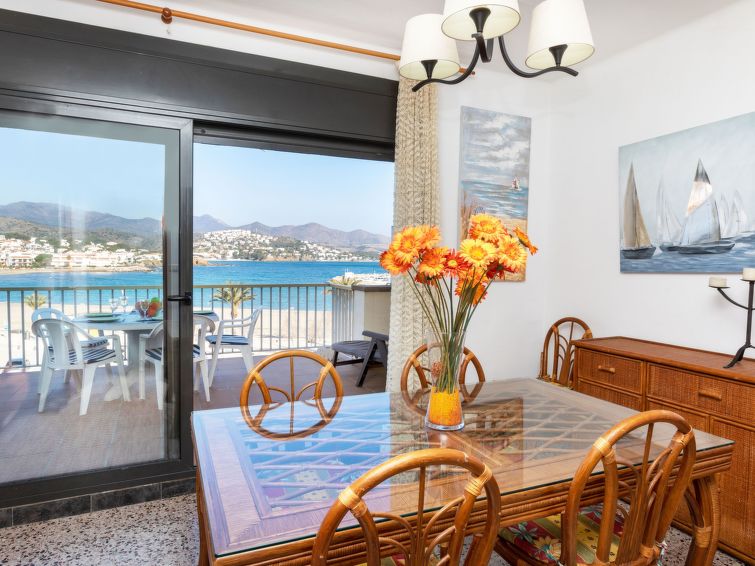 Search and Stay destination Llançà, CT - Spain from AU$ 233. Tamariu II