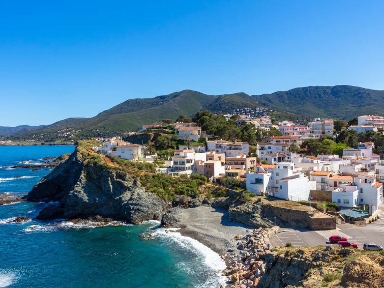 Blue Ocean Accommodation in Llançà