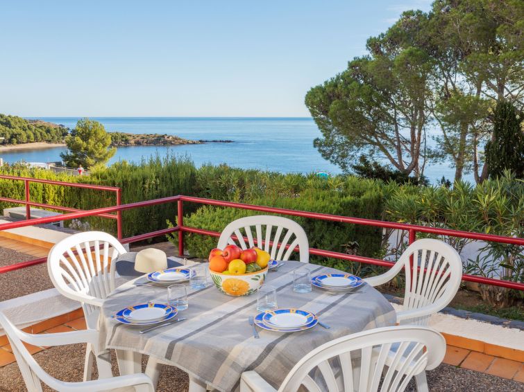 Search and Stay destination Llançà, CT - Spain from AU$ 376. Residencial Cap de Grifeu