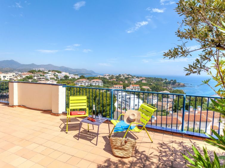 4-persoons appartement met zeezicht in het centrum van Llançà in Llançà