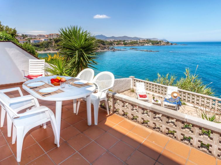 Search and Stay destination Llançà, CT - Spain from AU$ 206. Nicolas