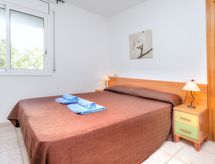 Knus appartement aan zee met zwembad en tennis op 400m van baai - thumbnail 4