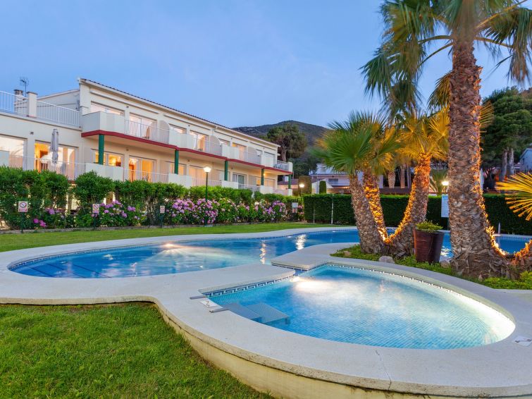 Search and Stay destination Llançà, CT - Spain from AU$ 197. Palmiers I