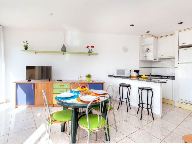 Search and Stay destination Llançà, CT - Spain from AU$ 197. Palmiers I