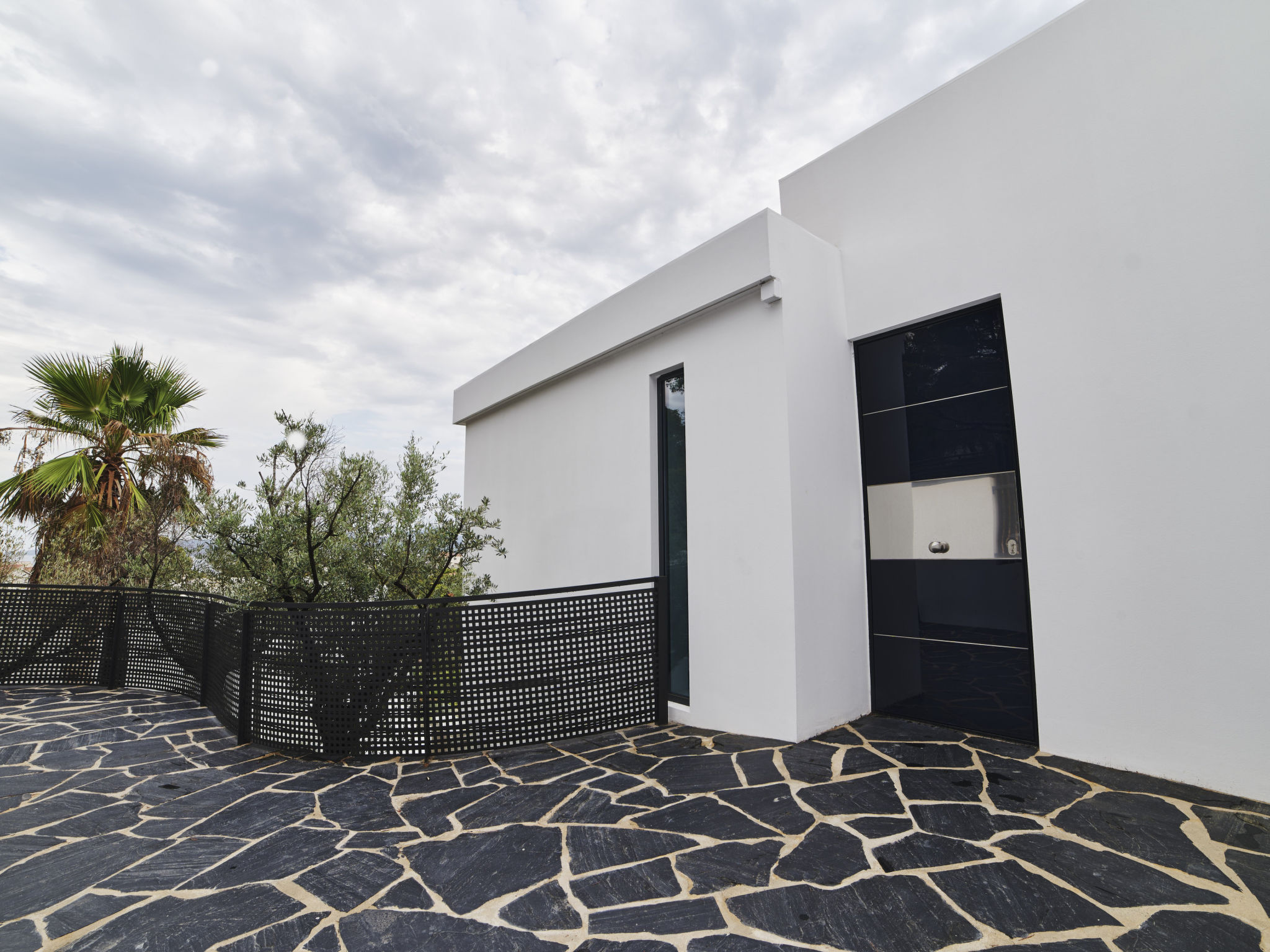 Photo of WELCS VILLA MODERNA 097 EMP con piscina