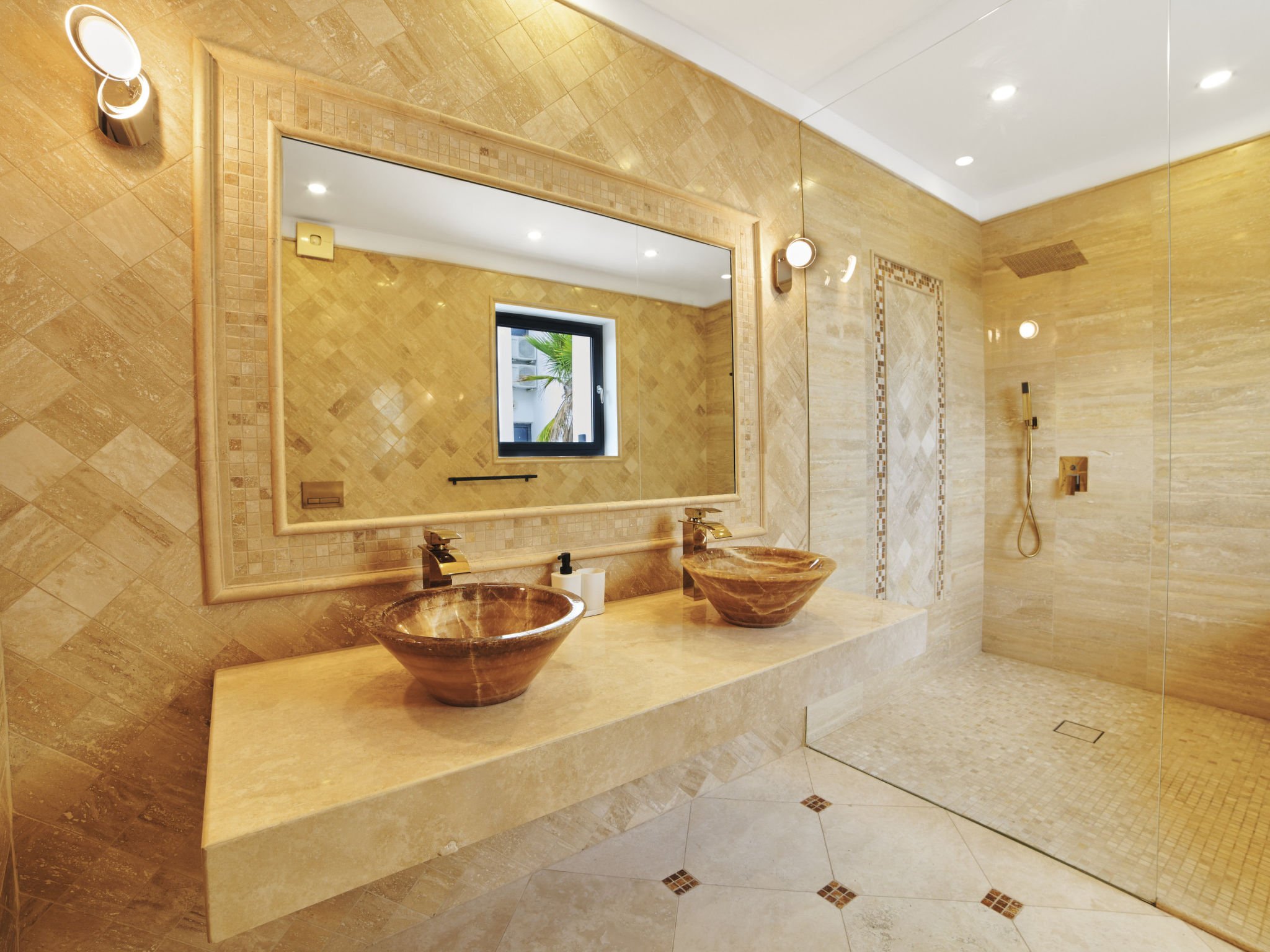 Photo of WELCS VILLA MODERNA 097 EMP con piscina