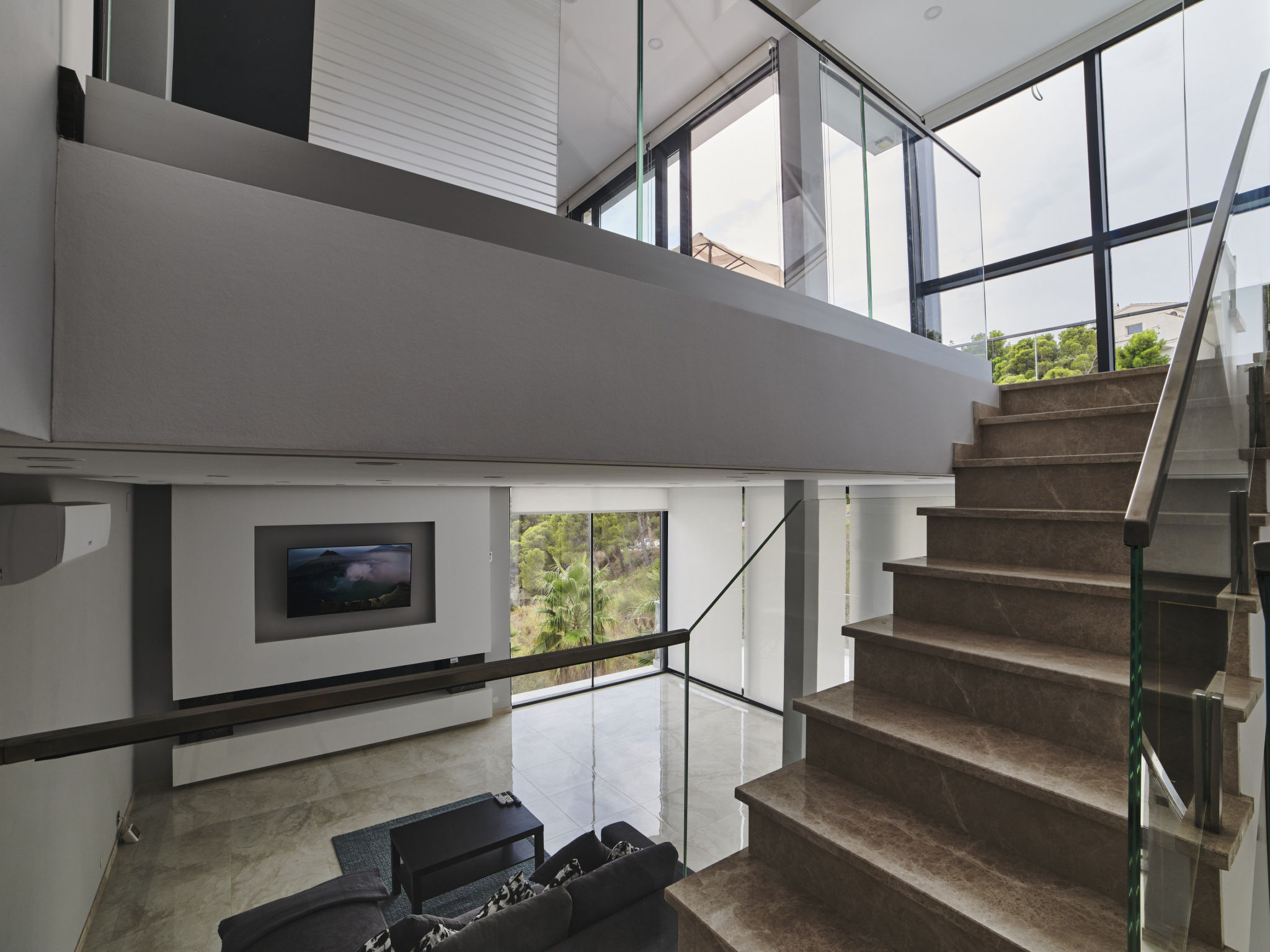 Photo of WELCS VILLA MODERNA 097 EMP con piscina