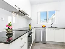Jeroni Pau: Moderne woning met zeezicht, tuin en garage in Roses - thumbnail 4