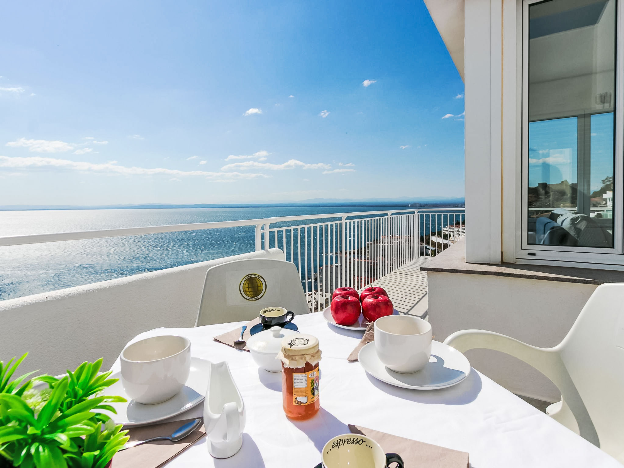 Jeroni Pau Accommodation in Roses