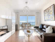Gerenoveerd appartement Belleza nabij strand en golfbaan in Roses - thumbnail 2