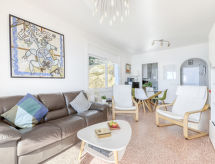 Gerenoveerd appartement Belleza nabij strand en golfbaan in Roses - thumbnail 3