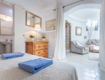 Sfeervol vakantiehuis met zwembad op 850m van strand Canyelles Petites - thumbnail 4