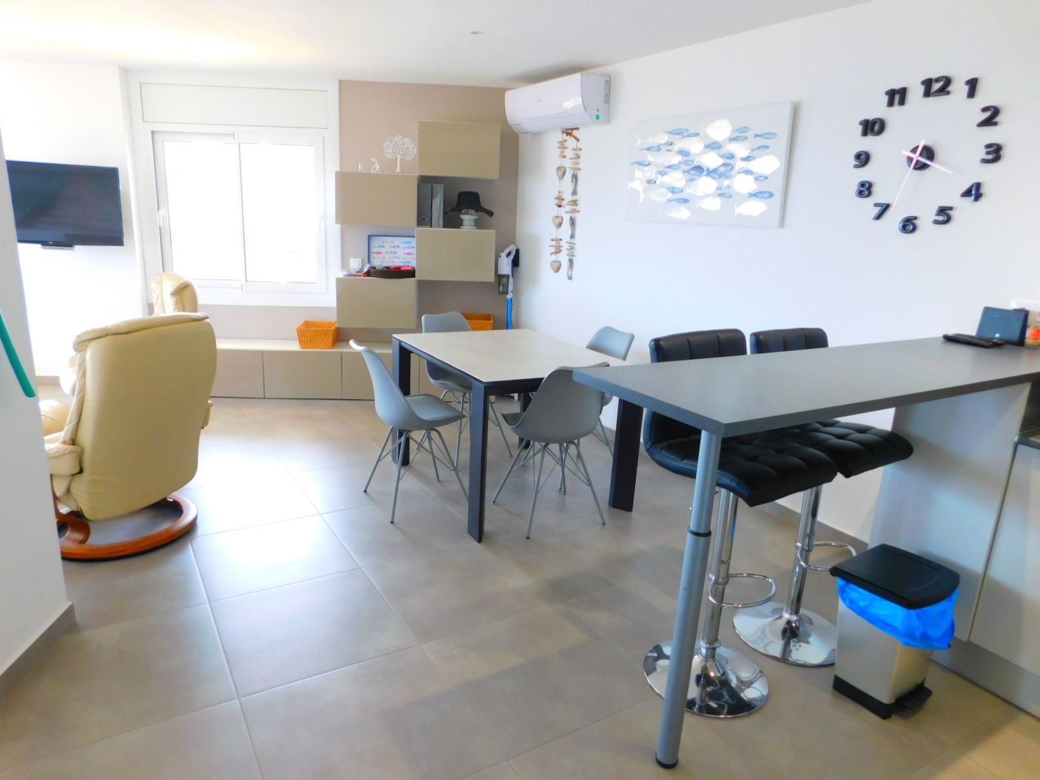 Appartement in Roses mit Großer Terrasse und Meerblick-Image-tags.info