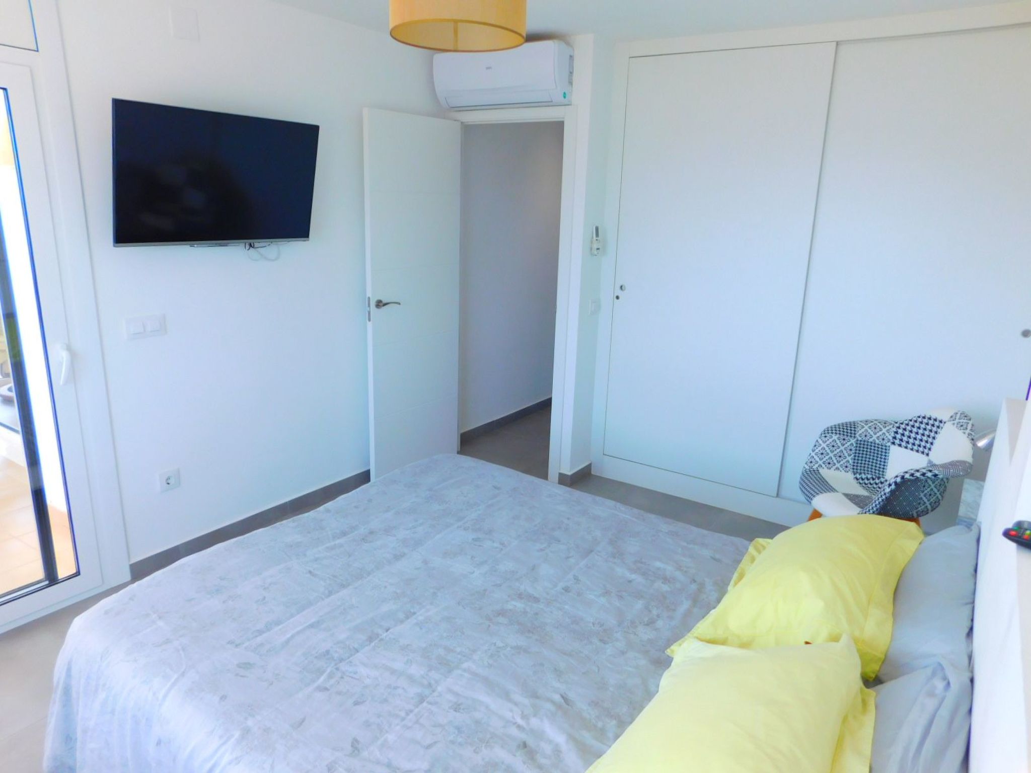 Photo of Appartement in Roses mit Großer Terrasse und Meerblick