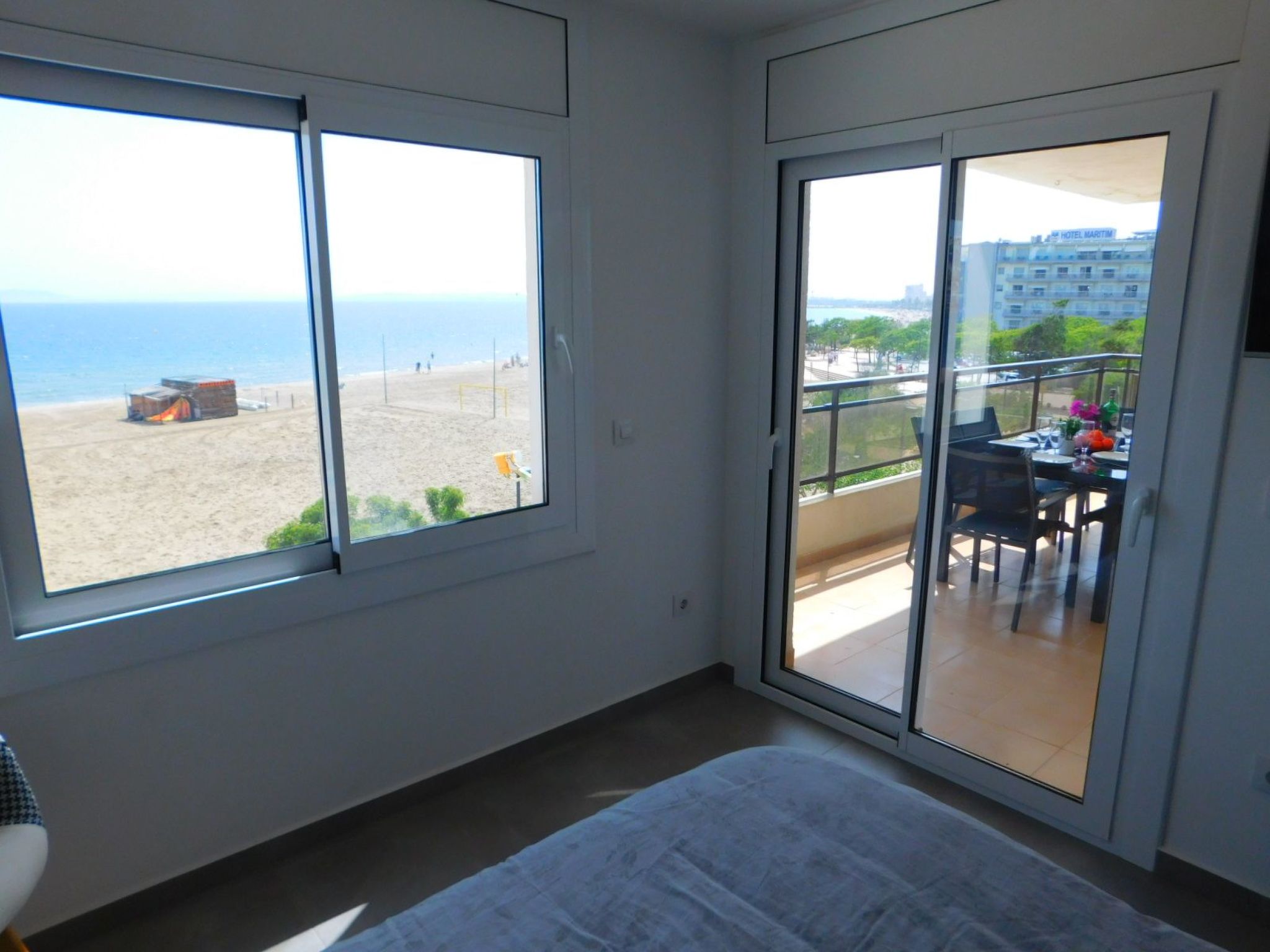Photo of Appartement in Roses mit Großer Terrasse und Meerblick