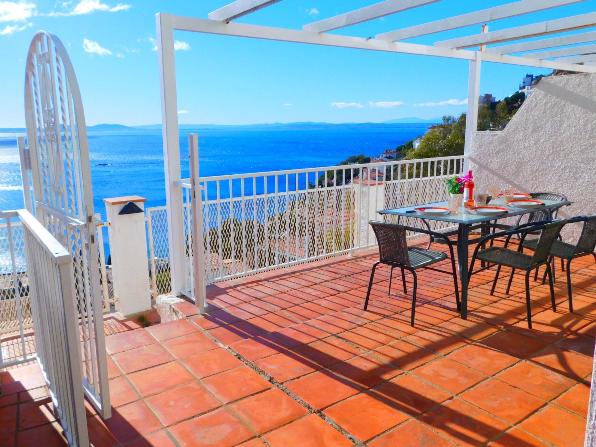 mit privatem Garten und Terrasse