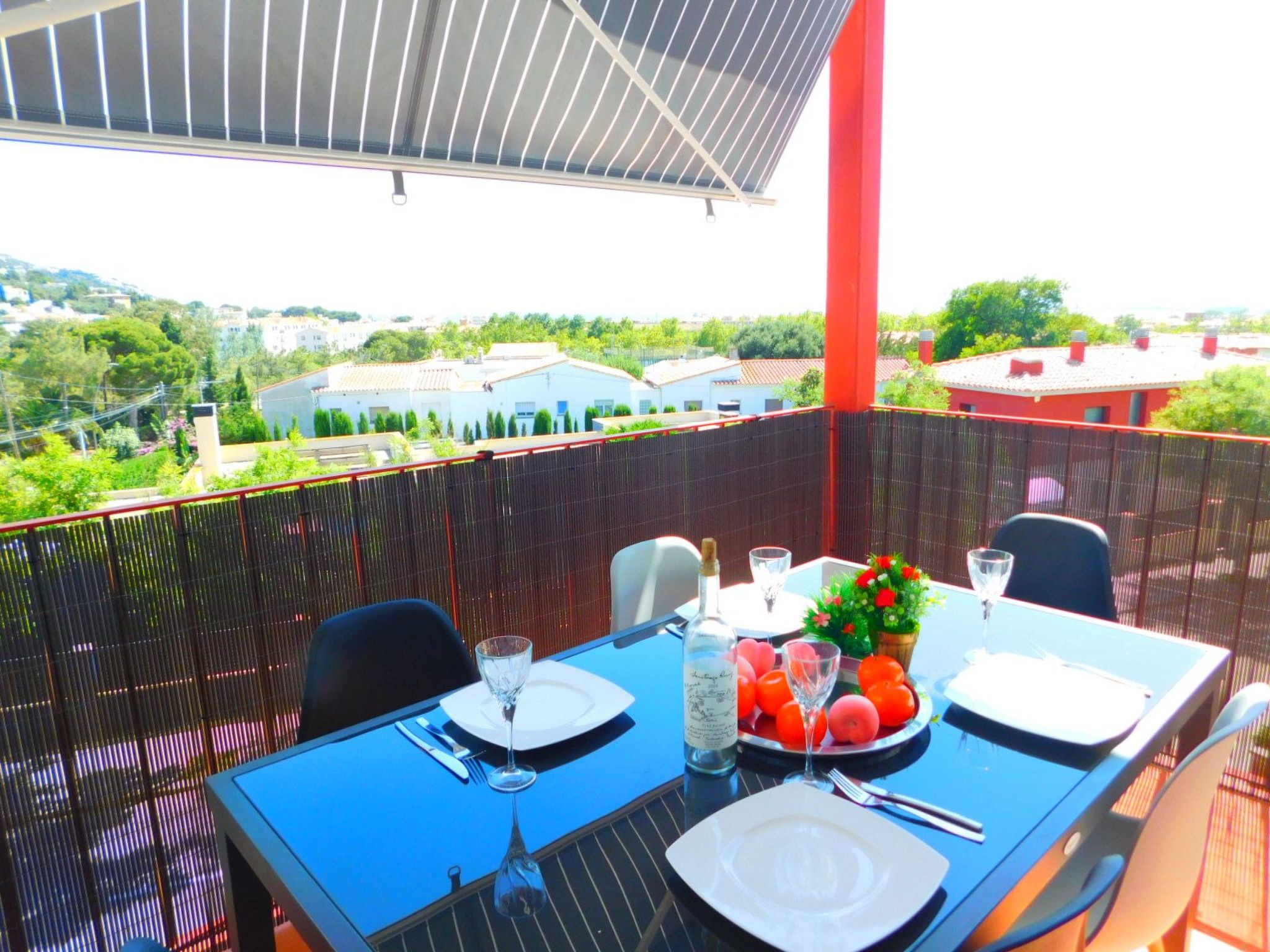 Wohnung mit 2 Schlafzimmern, Schwimmbad und Parkplatz in Mas Oliva, Roses