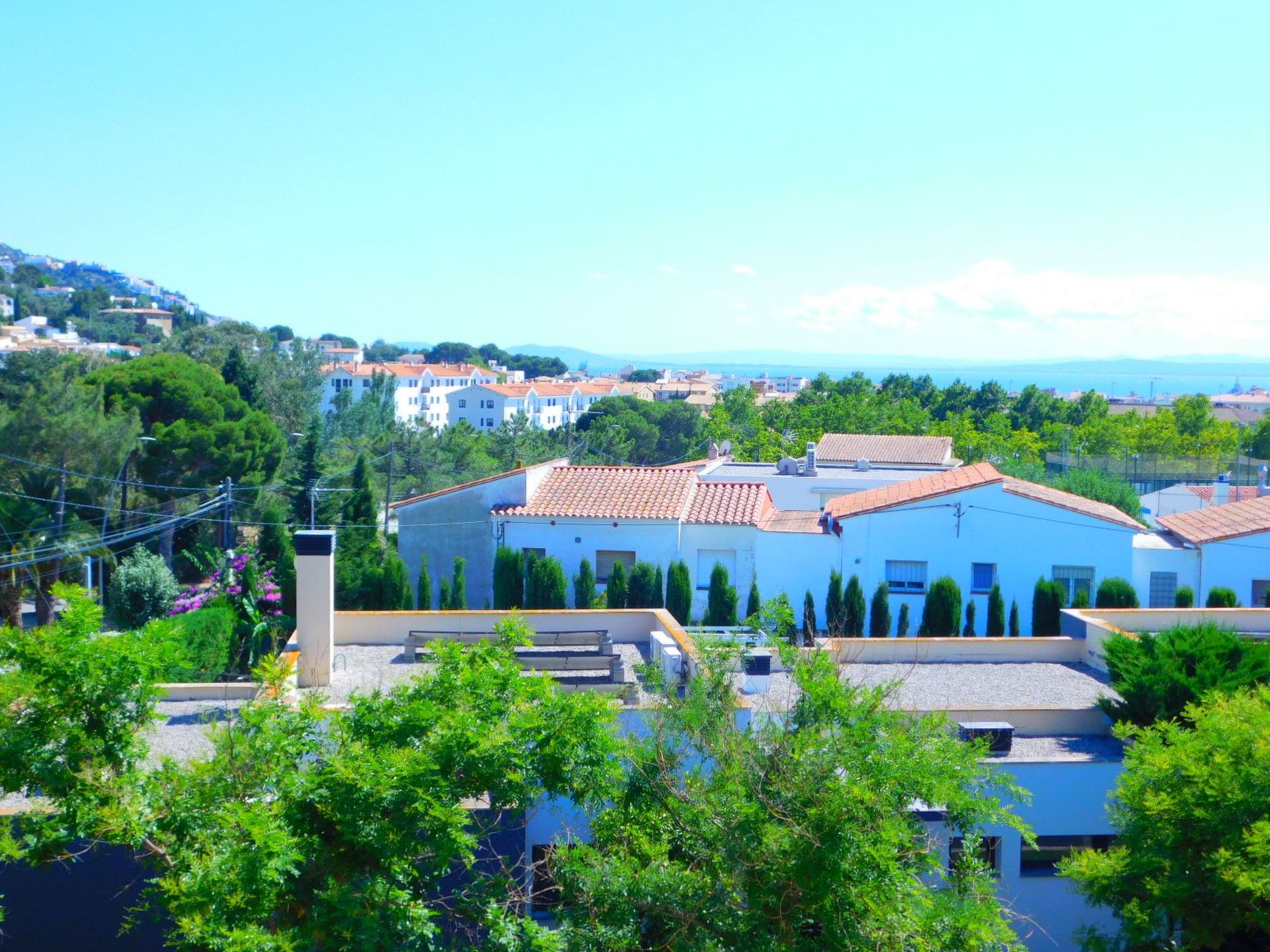 Photo of Wohnung mit 2 Schlafzimmern, Schwimmbad und Parkplatz in Mas Oliva, Roses