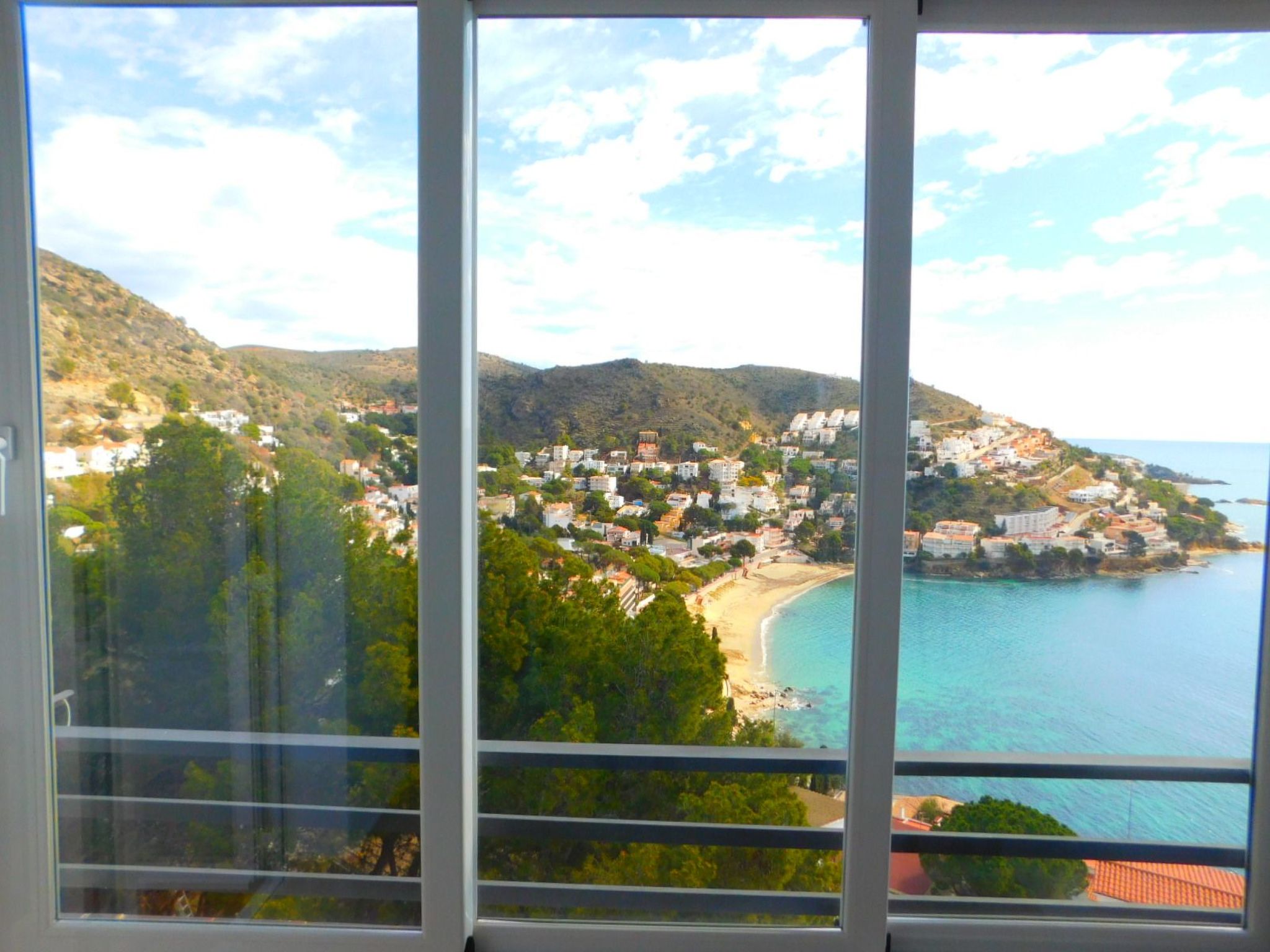 Photo of A-239 Ferienwohnung, Meerblick, Roses