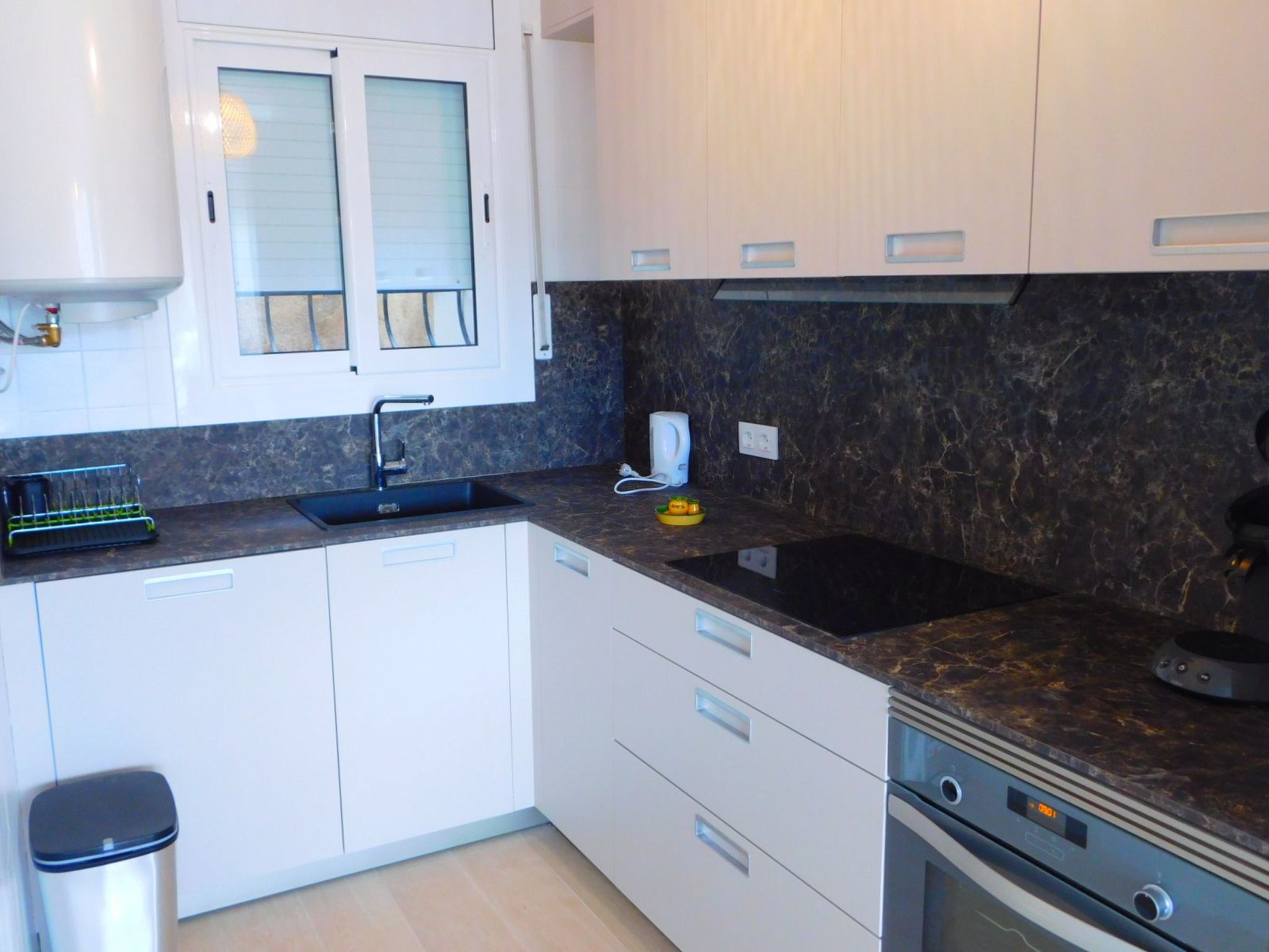 Photo of A-239 Ferienwohnung, Meerblick, Roses