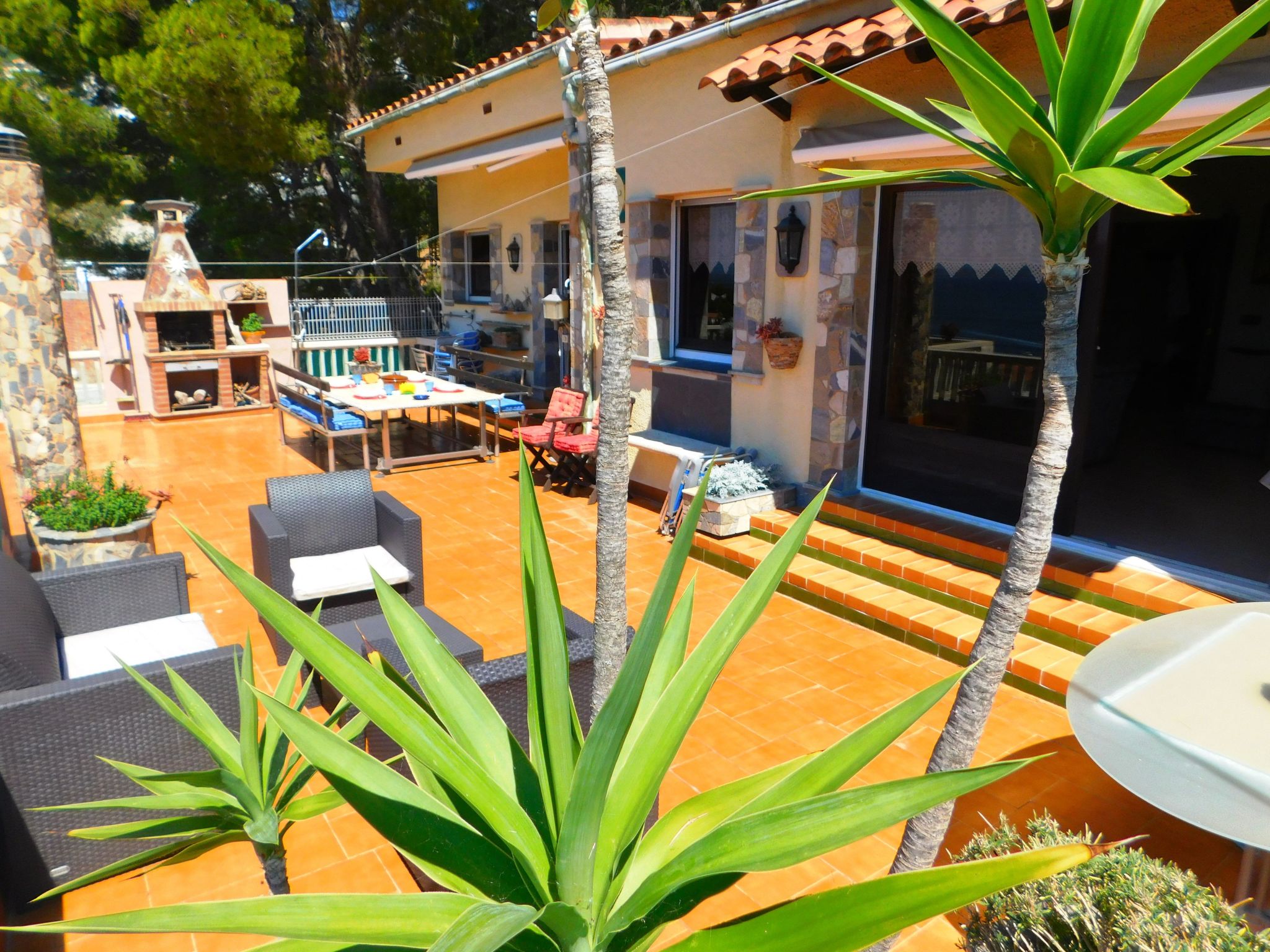 Wunderschönes Ferienhaus in Roses mit Großer Terrasse-Image-tags.info