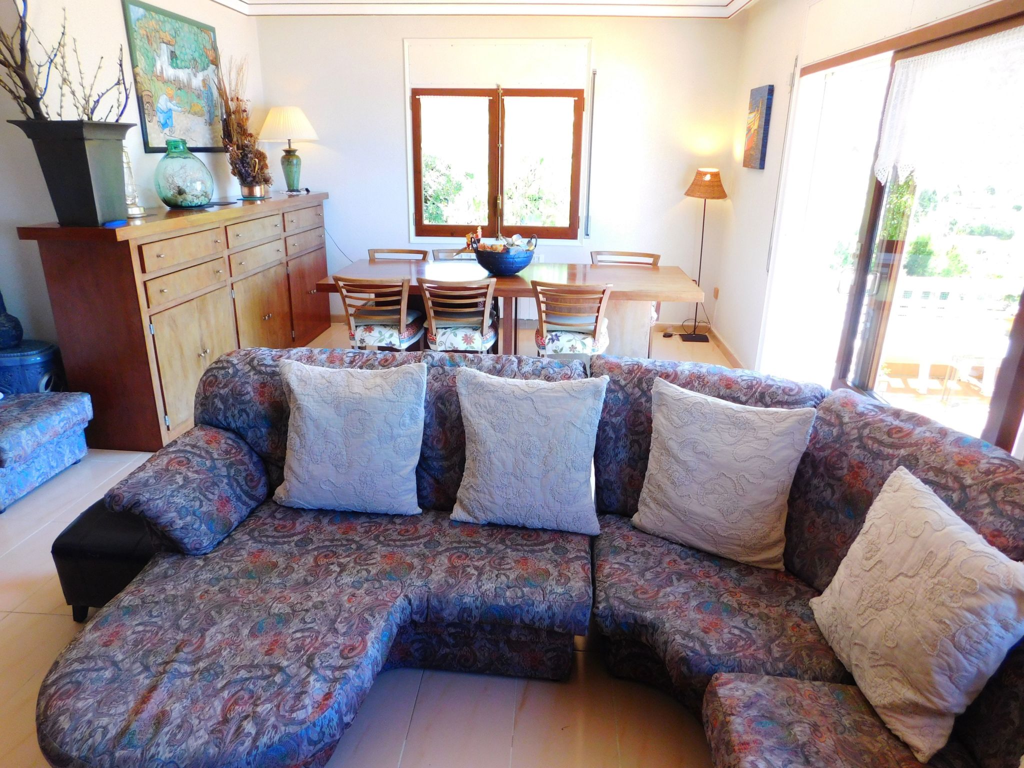 Wunderschönes Ferienhaus in Roses mit Großer Terrasse-Dedans