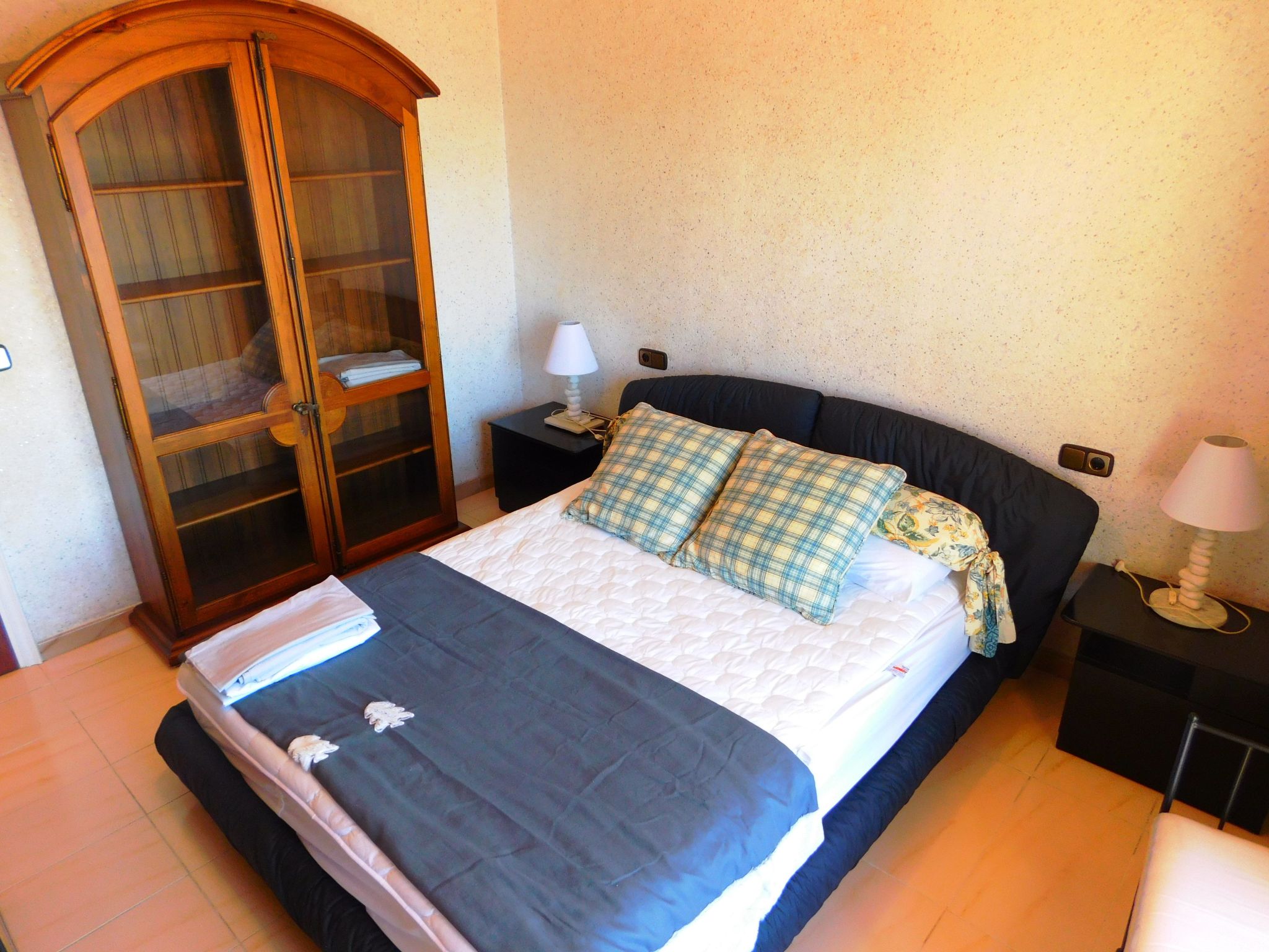 Wunderschönes Ferienhaus in Roses mit Großer Terrasse