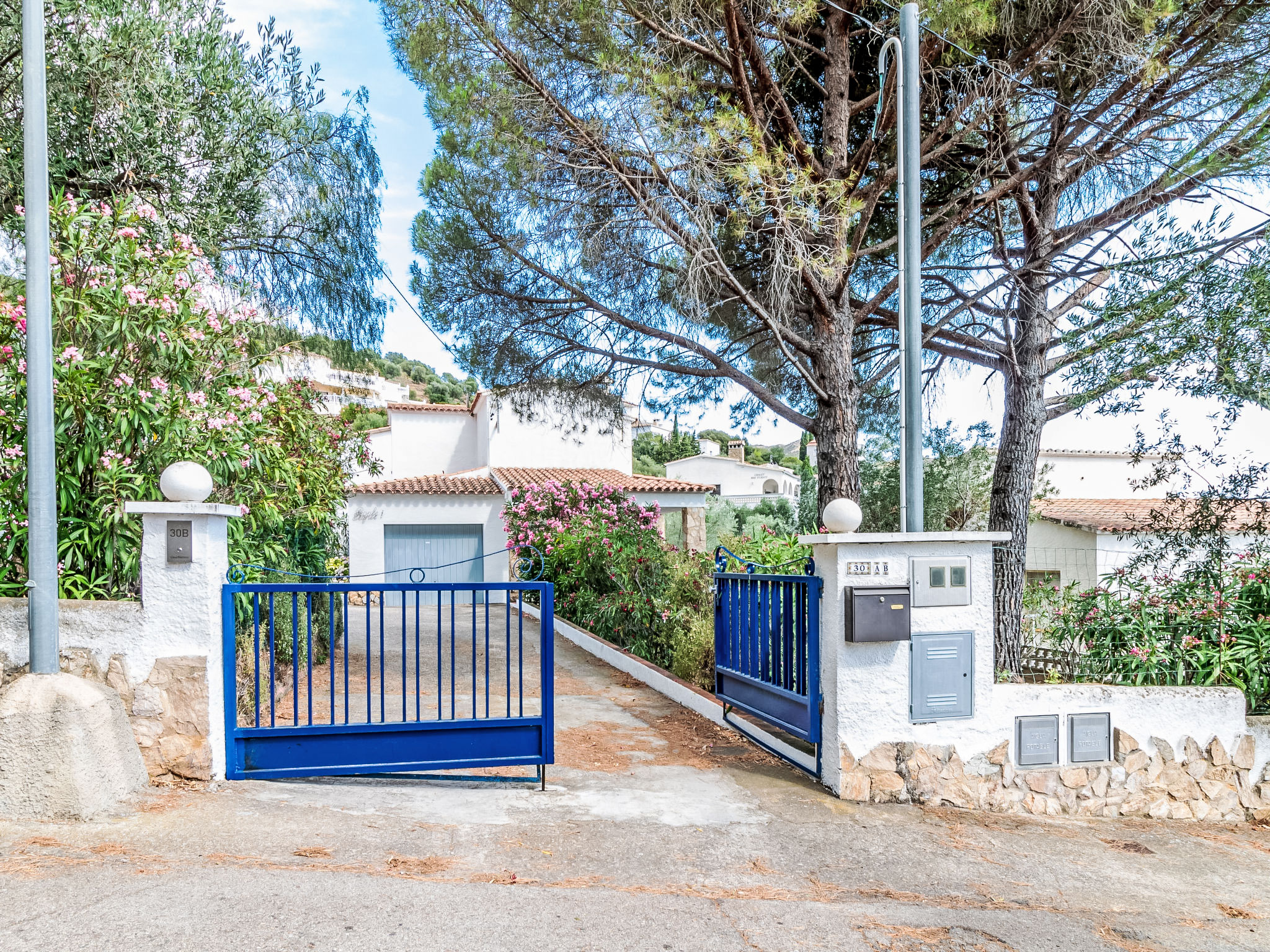 People I Accommodation in Roses