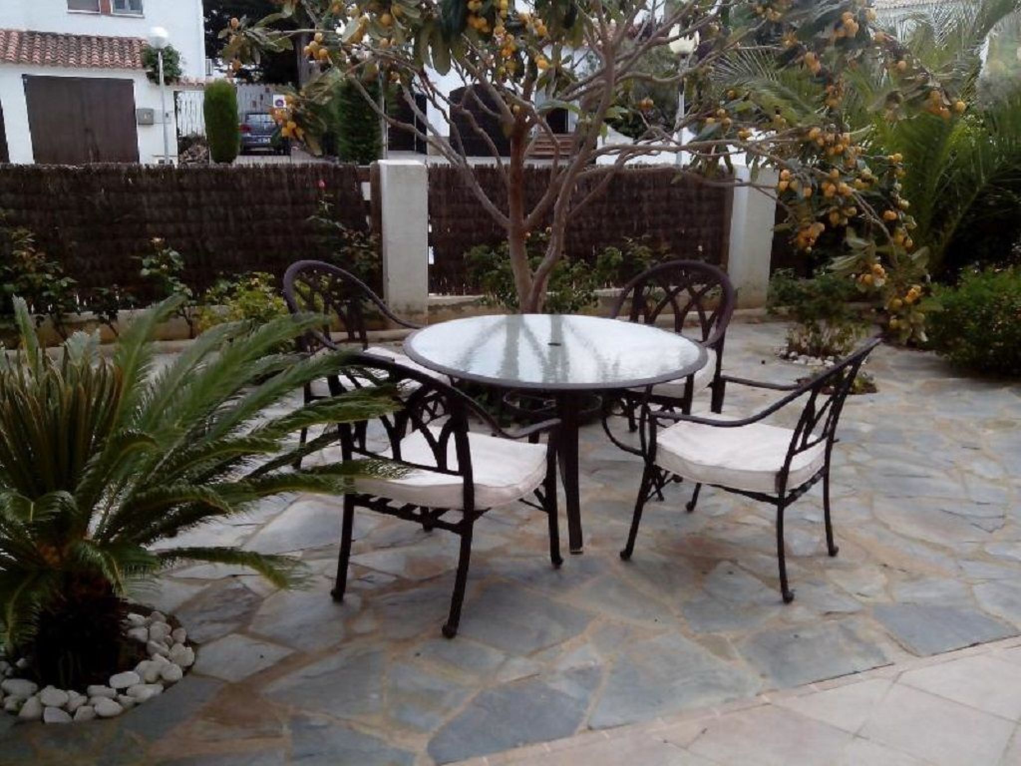 Wohnung mit privatem Garten am Strand-Image-tags.info