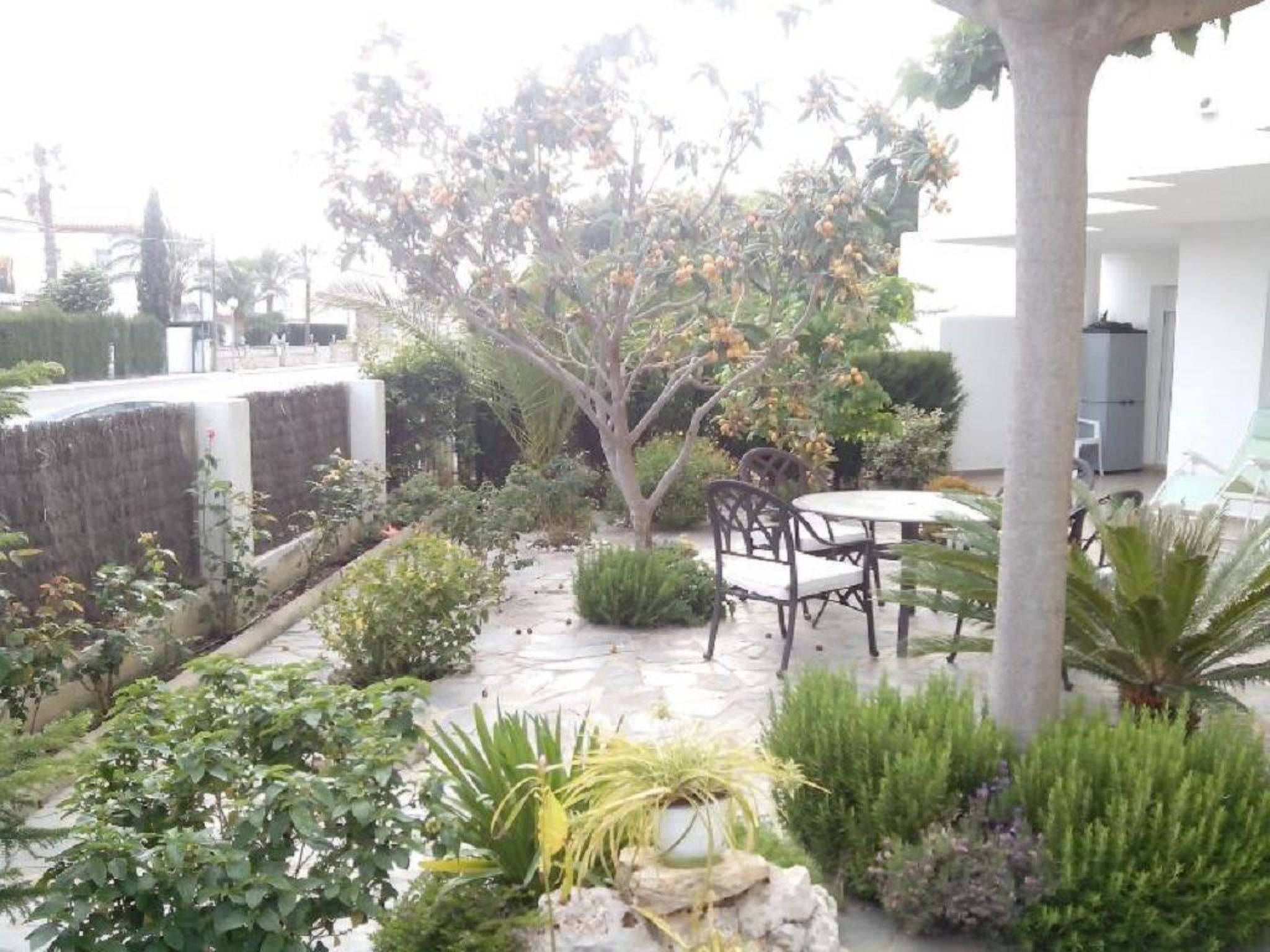 Wohnung mit privatem Garten am Strand-Image-tags.info