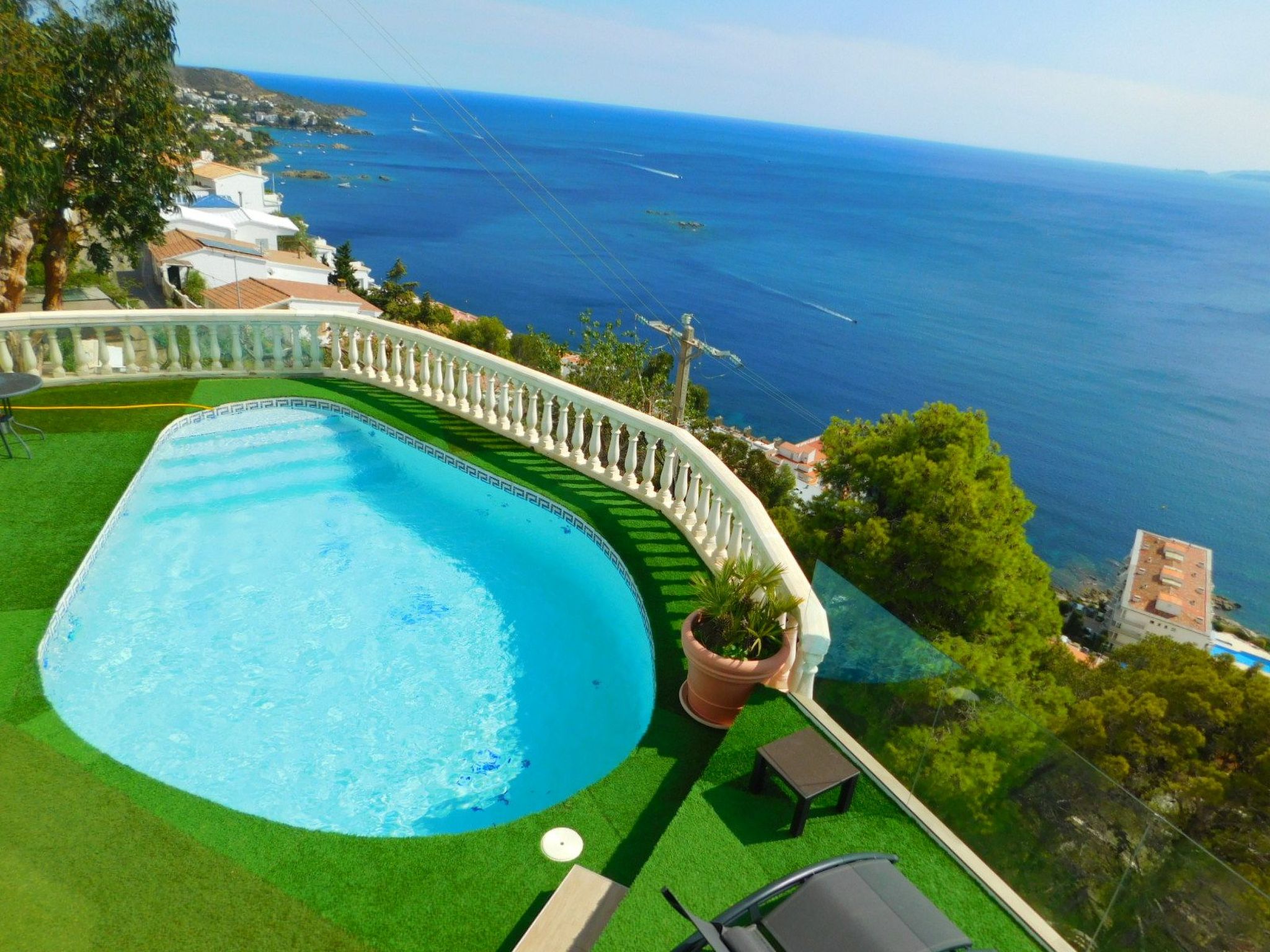 Photo of mit einzigartigem Meerblick