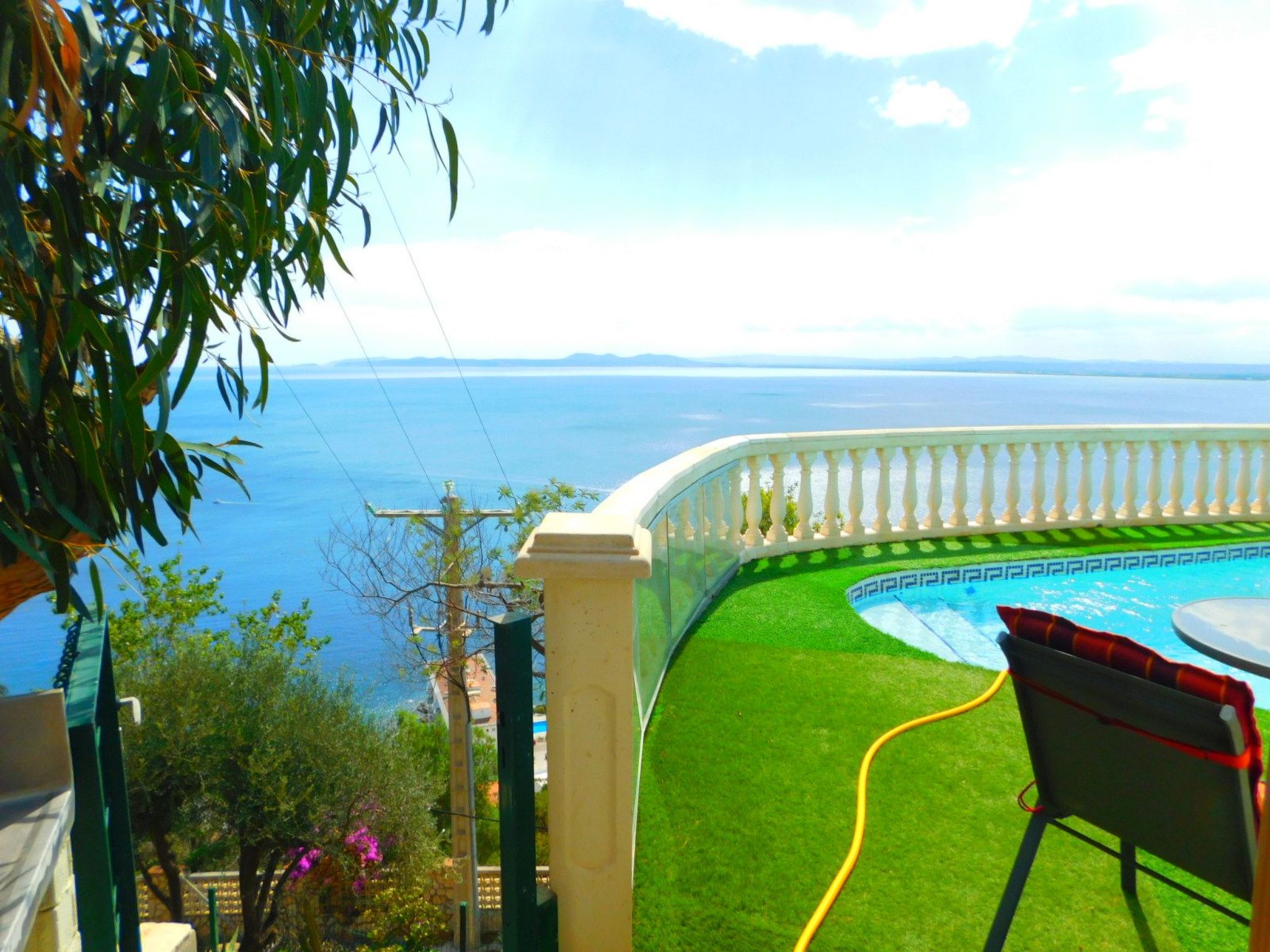 Photo of mit einzigartigem Meerblick