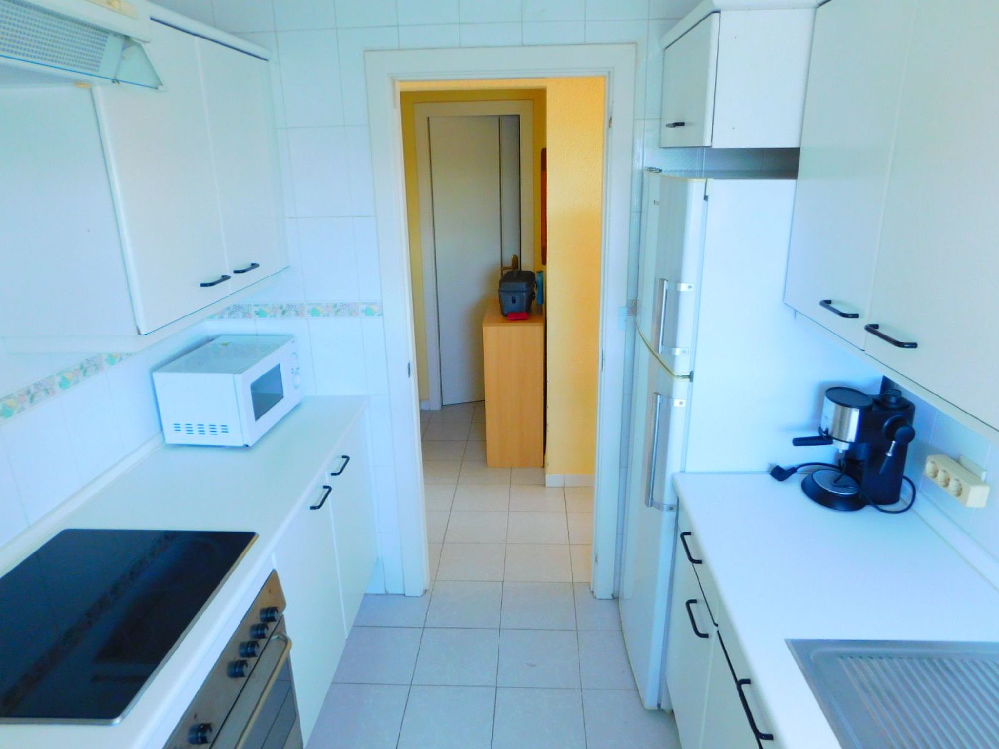 Photo of Ferienvermietung Penthouse mit schöner Terrasse 200m vom Strand Salatar, Roses