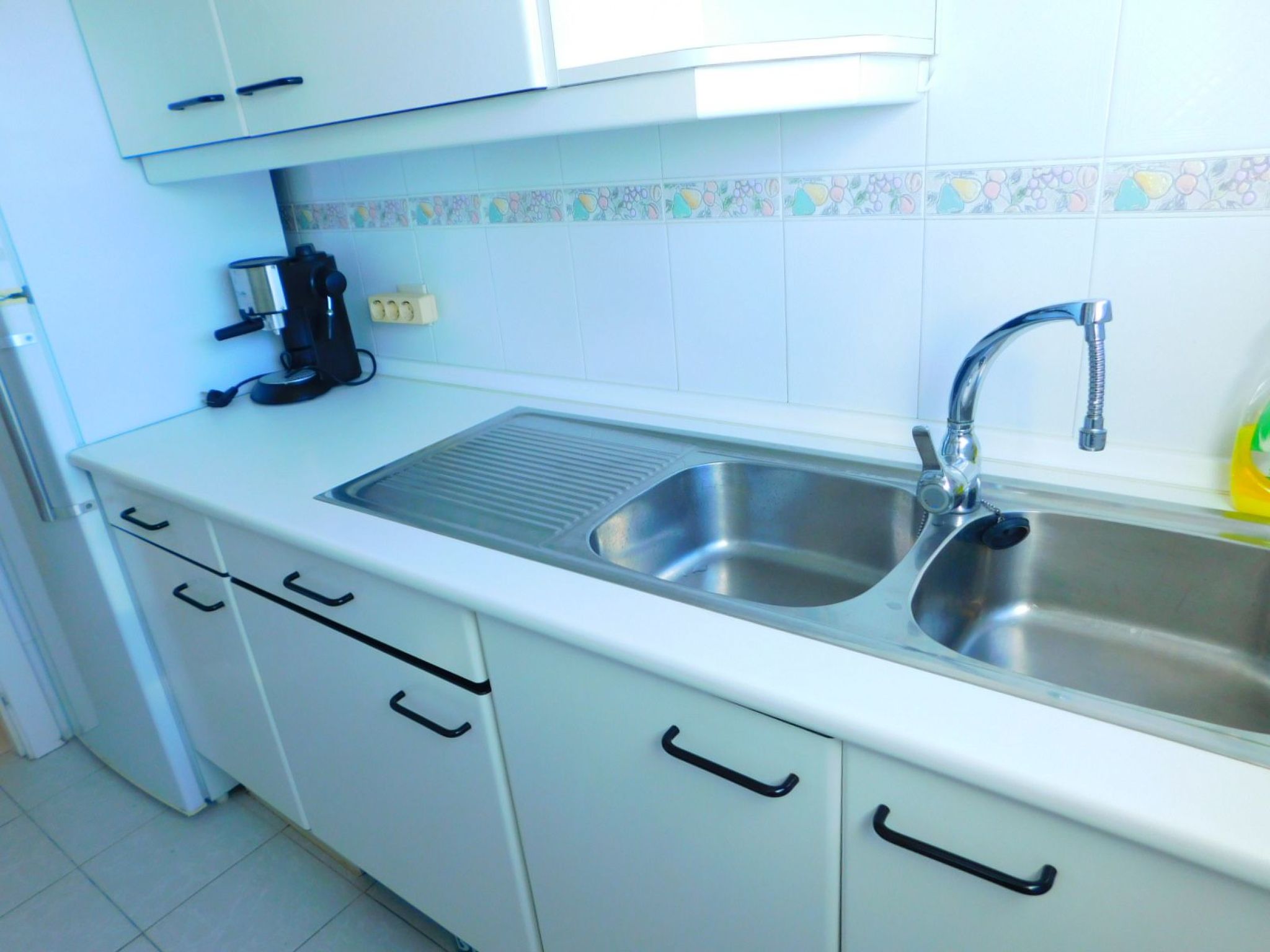 Photo of Ferienvermietung Penthouse mit schöner Terrasse 200m vom Strand Salatar, Roses