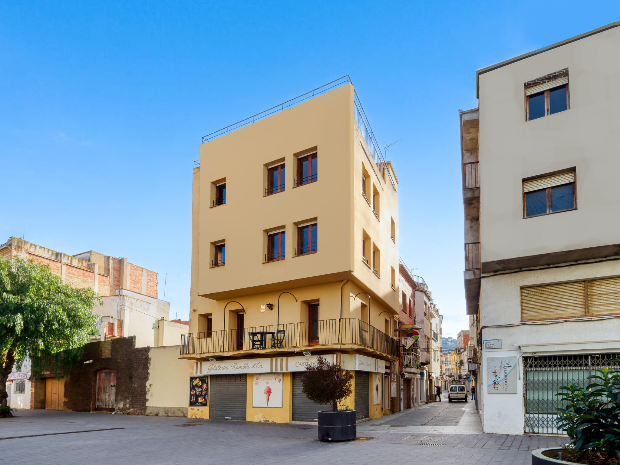 Photo of Centro peatonal Roses