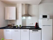 Centro peatonal Roses: Authentiek appartement in voetgangerszone op 200m van strand - thumbnail 2