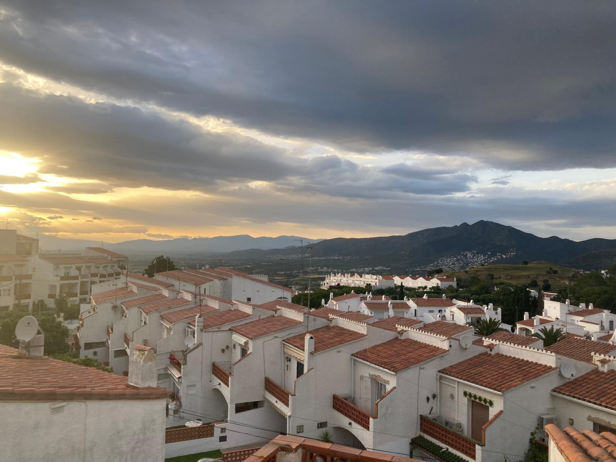 Photo of WELCS ESTUDIO 171 EMP con piscina comunitaria