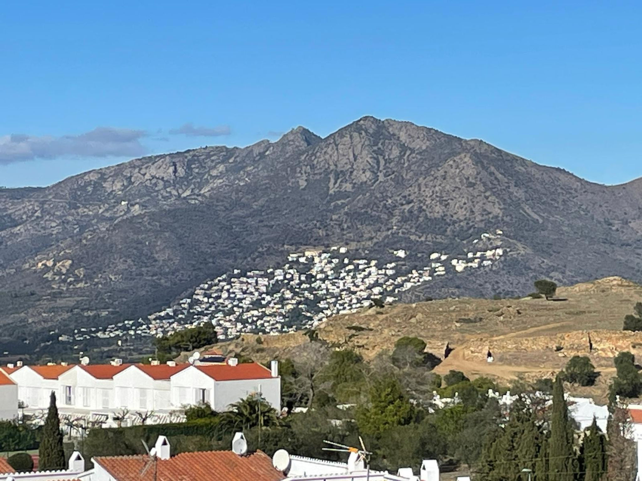 Photo of WELCS ESTUDIO 171 EMP con piscina comunitaria