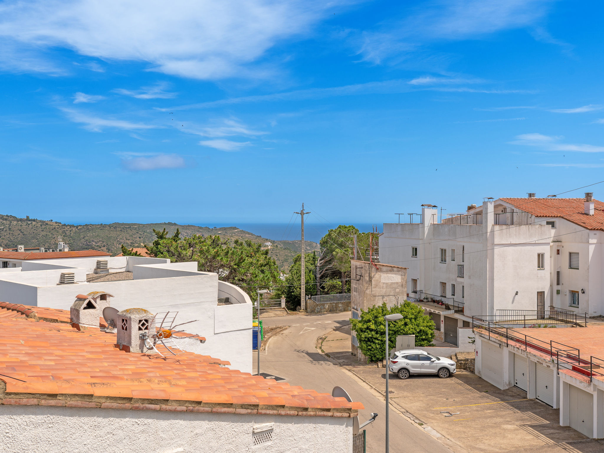 Photo of WELCS ESTUDIO 171 EMP con piscina comunitaria