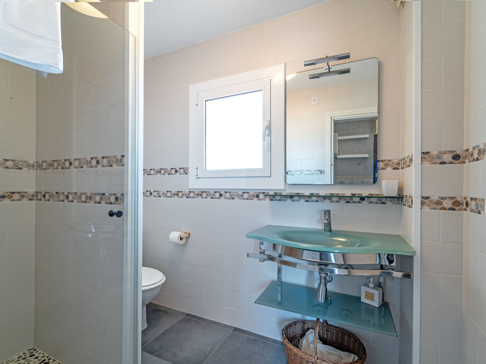 Photo of WELCS ESTUDIO 171 EMP con piscina comunitaria