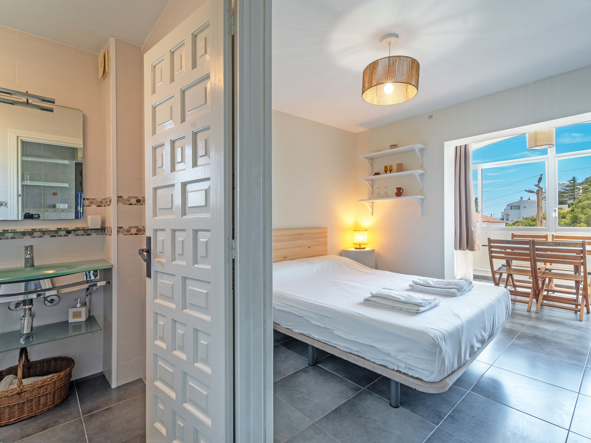 Photo of WELCS ESTUDIO 171 EMP con piscina comunitaria