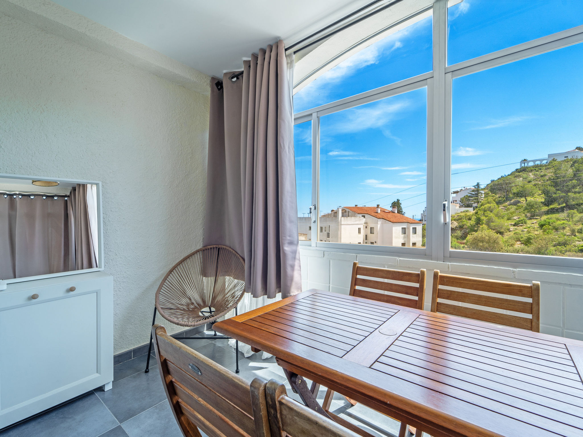 Photo of WELCS ESTUDIO 171 EMP con piscina comunitaria