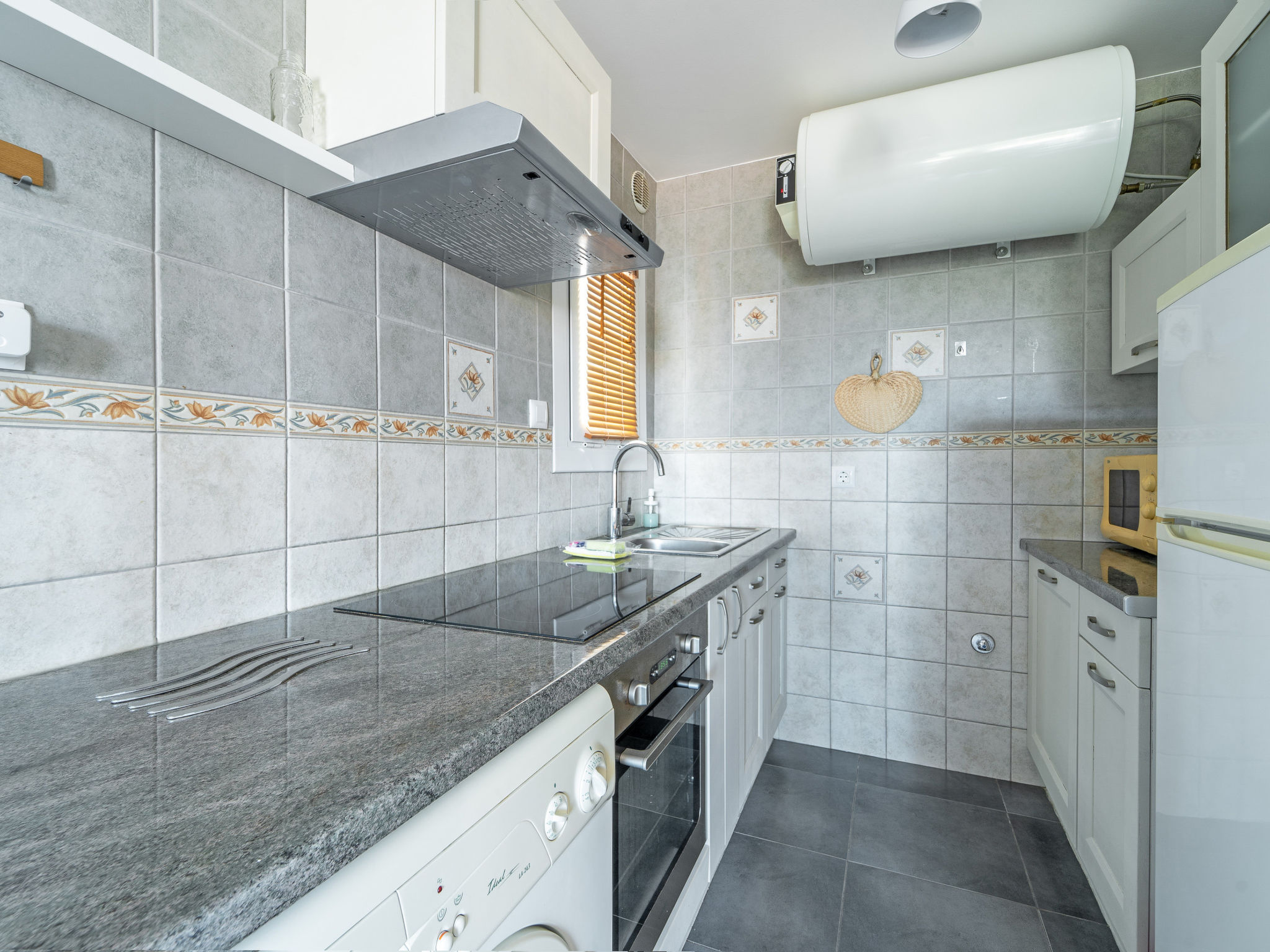 Photo of WELCS ESTUDIO 171 EMP con piscina comunitaria