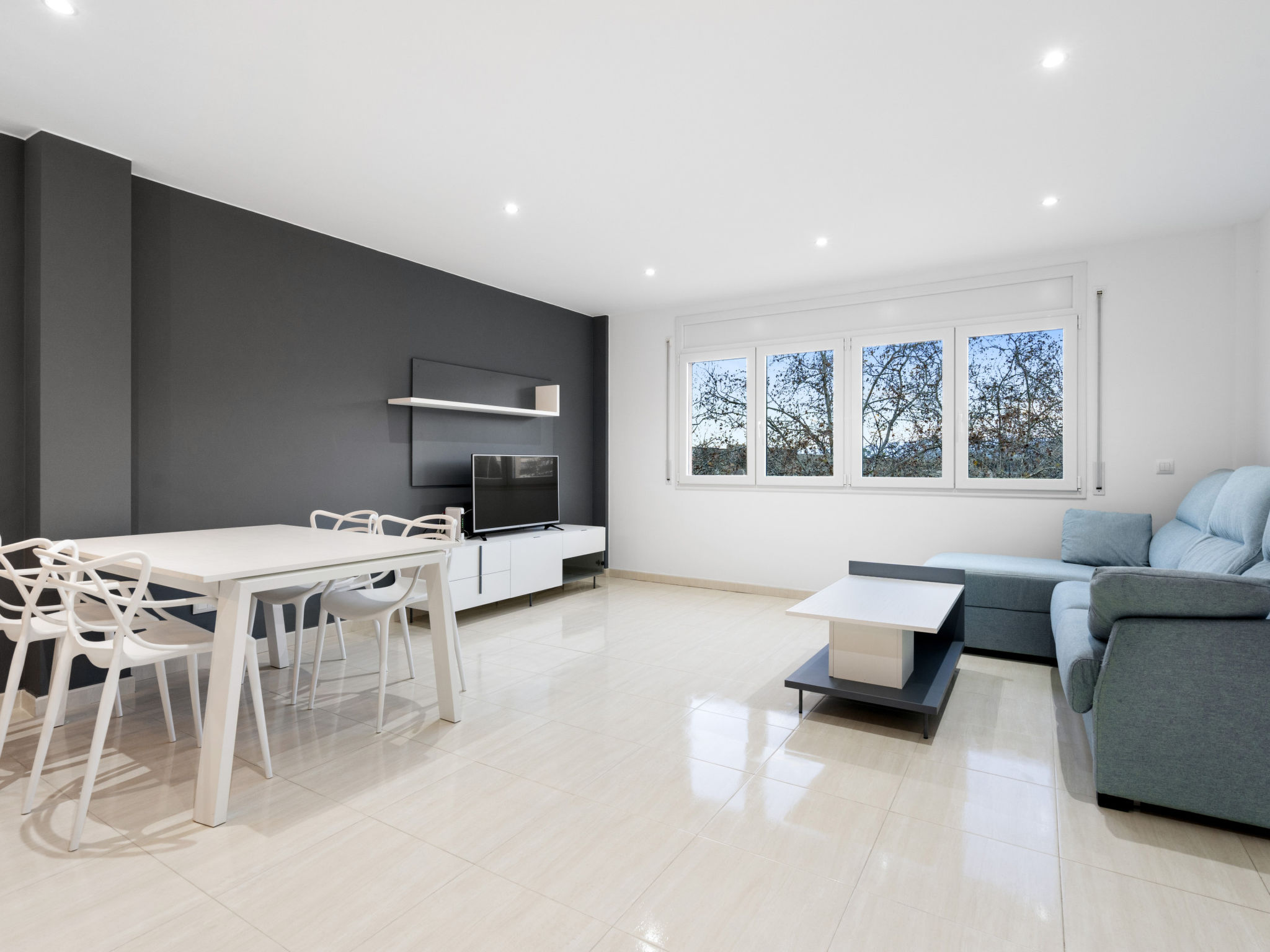 Photo of WELCS APARTAMENTO 116 EMP cerca del Mar