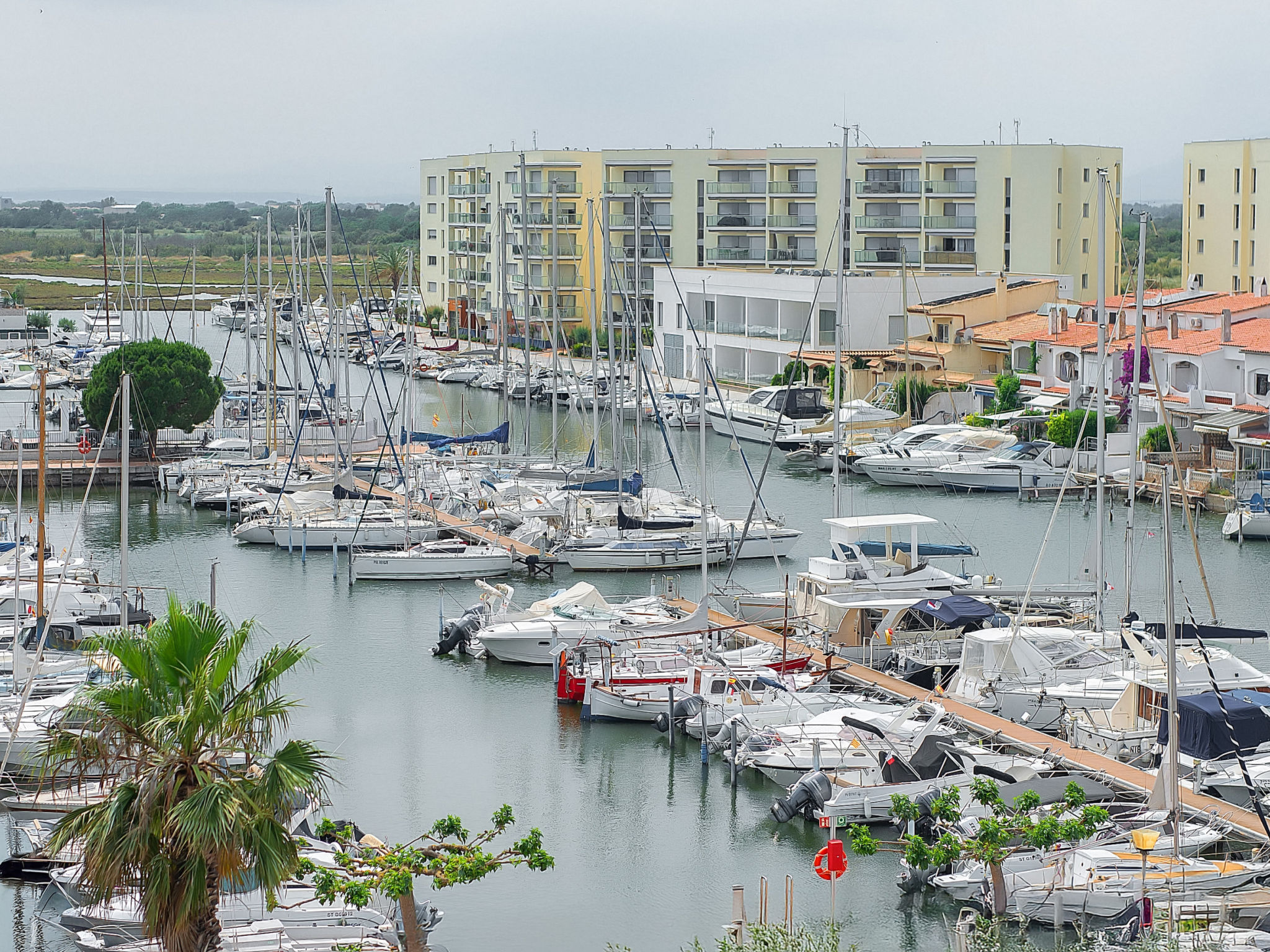 Photo of WELCS APARTAMENTO 254 EMP con vista al canal