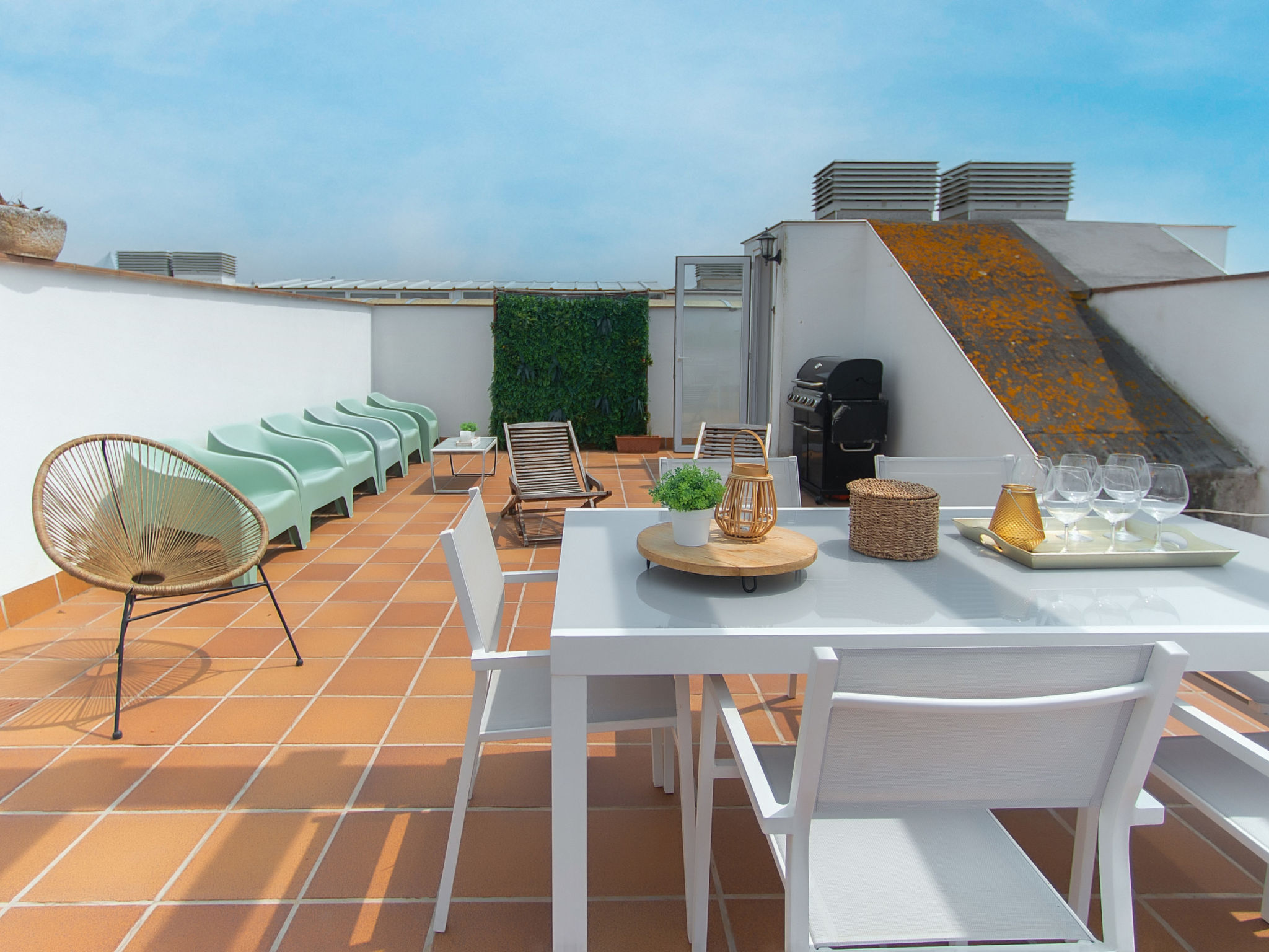 Photo of WELCS APARTAMENTO 254 EMP con vista al canal