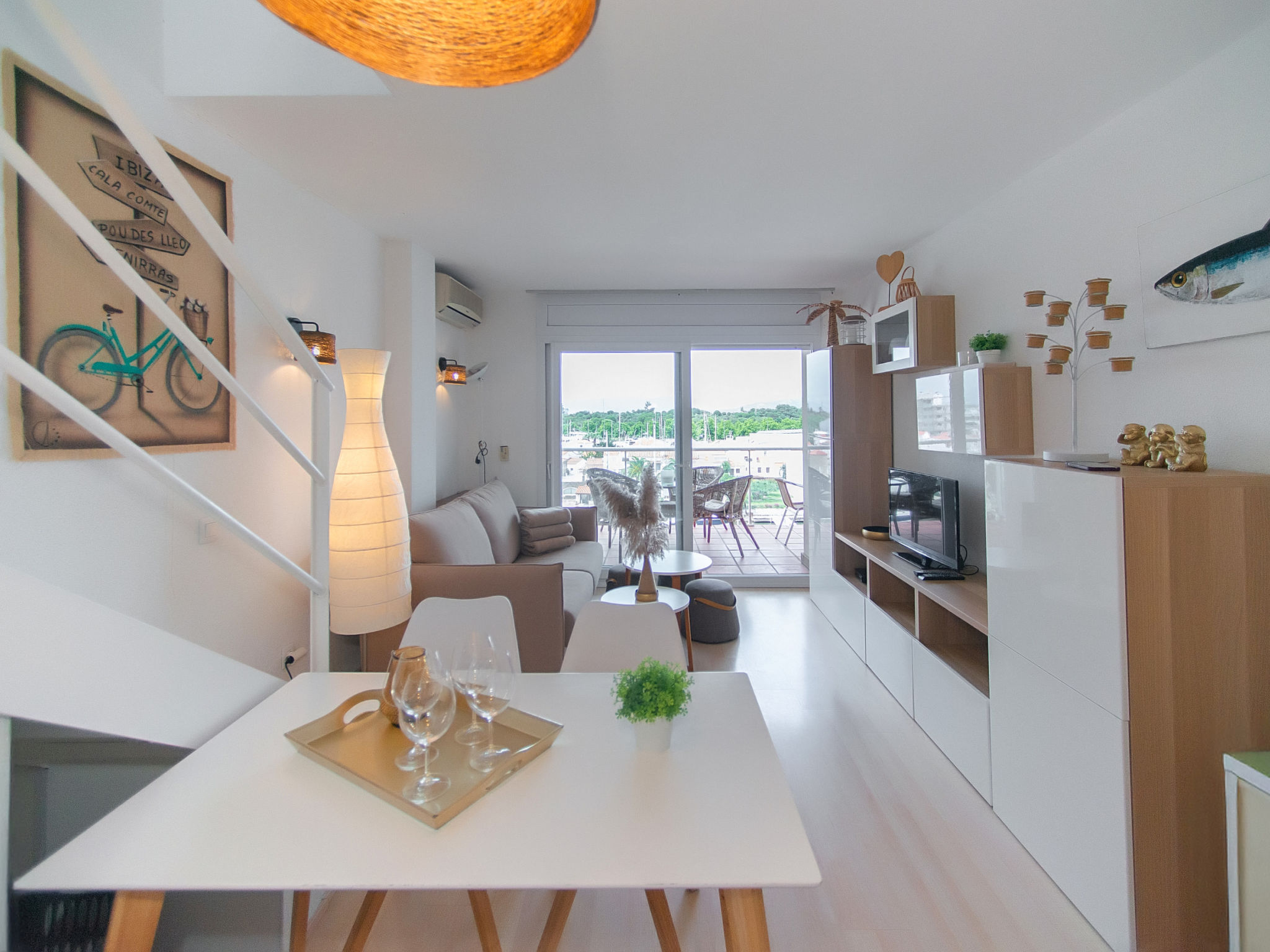 Photo of WELCS APARTAMENTO 254 EMP con vista al canal