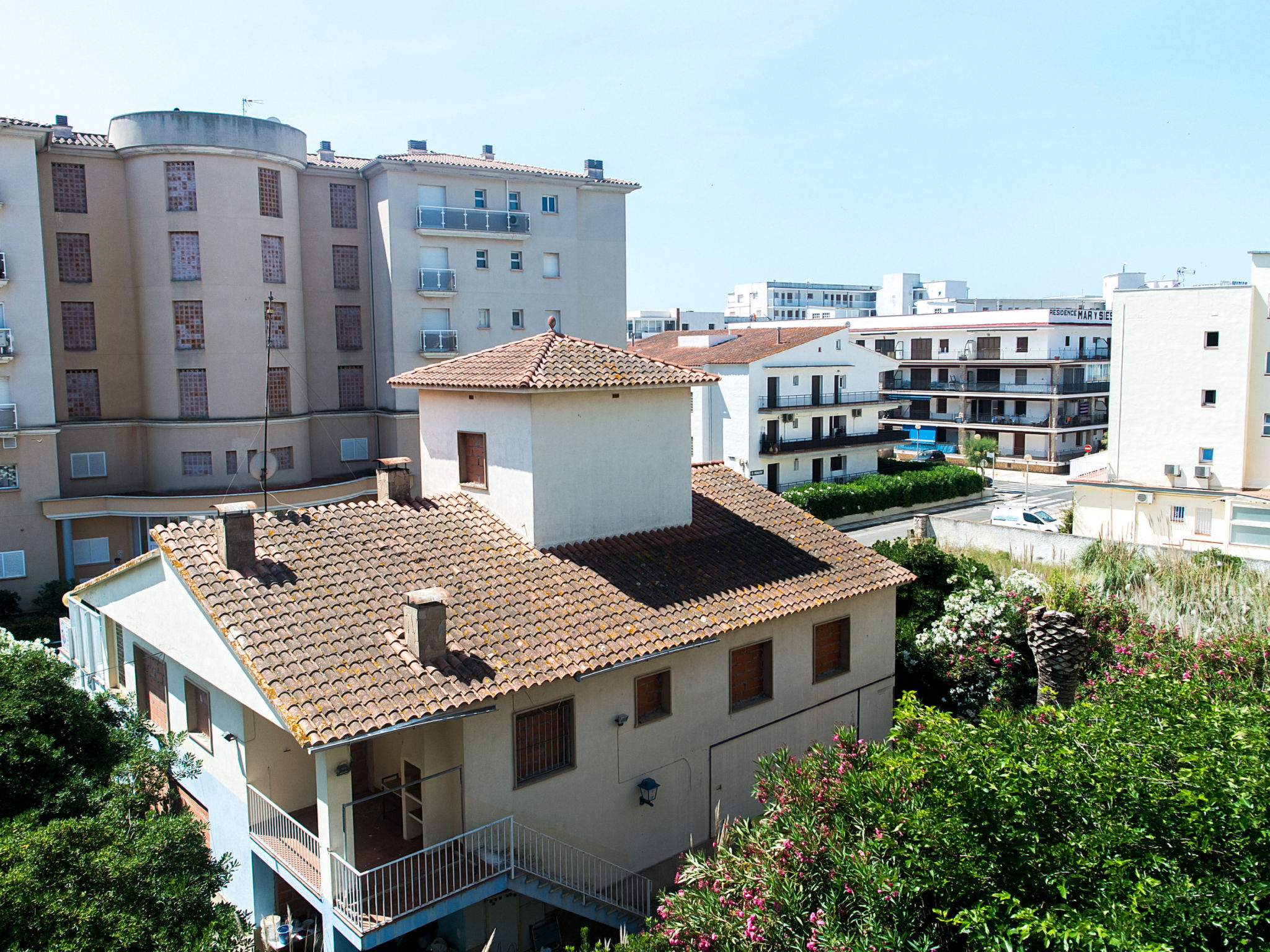 Photo of WELCS APARTAMENTO 265 EMP cerca de la playa